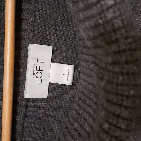 Ann Taylor loft short sleeve sweater dress - Picture 2 of 5